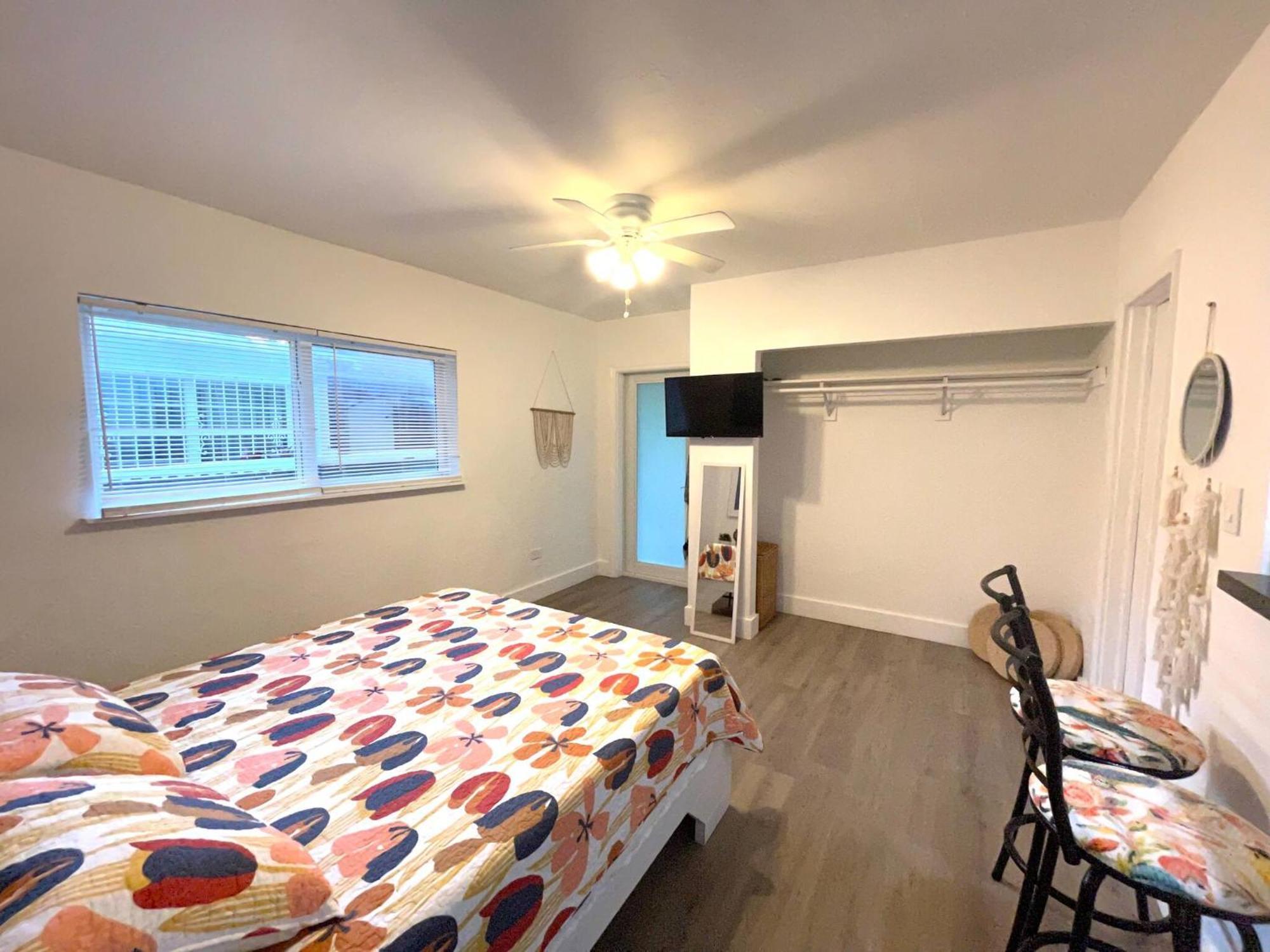 Apartment Tropical Paradise In Miracle Mile W/ Parking *