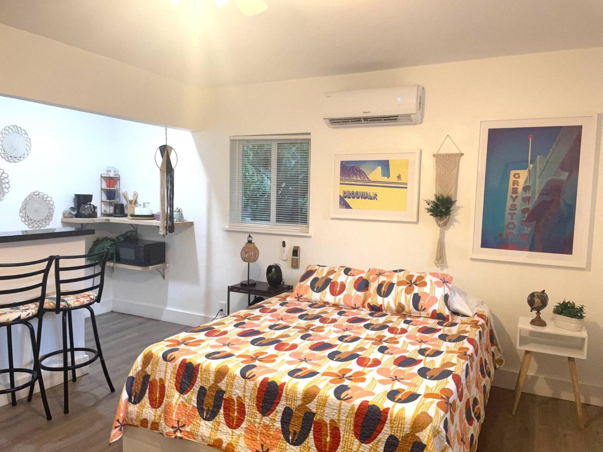 Apartment Tropical Paradise In Miracle Mile W/ Parking