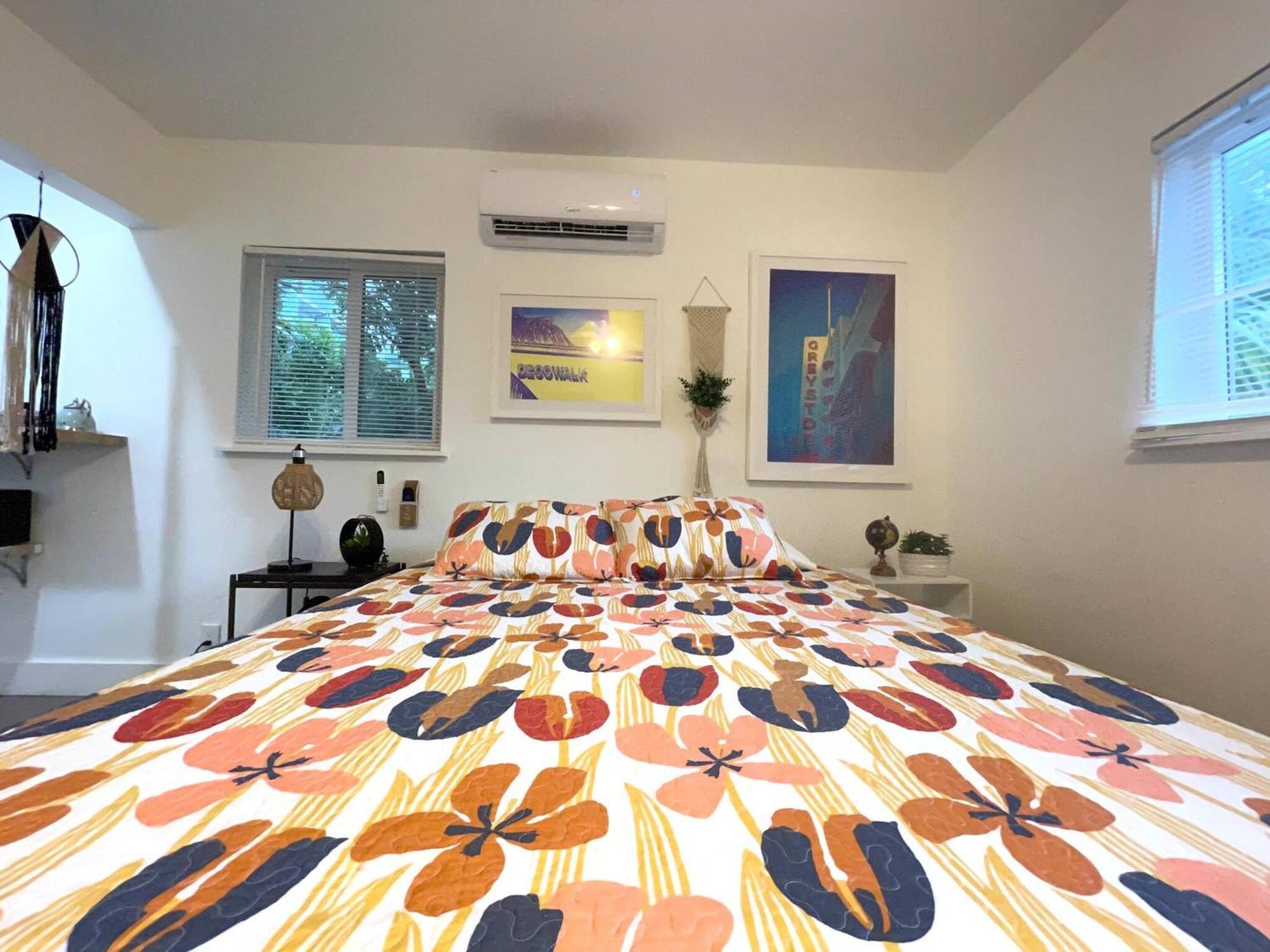 Tropical Paradise In Miracle Mile W/ Parking Apartment