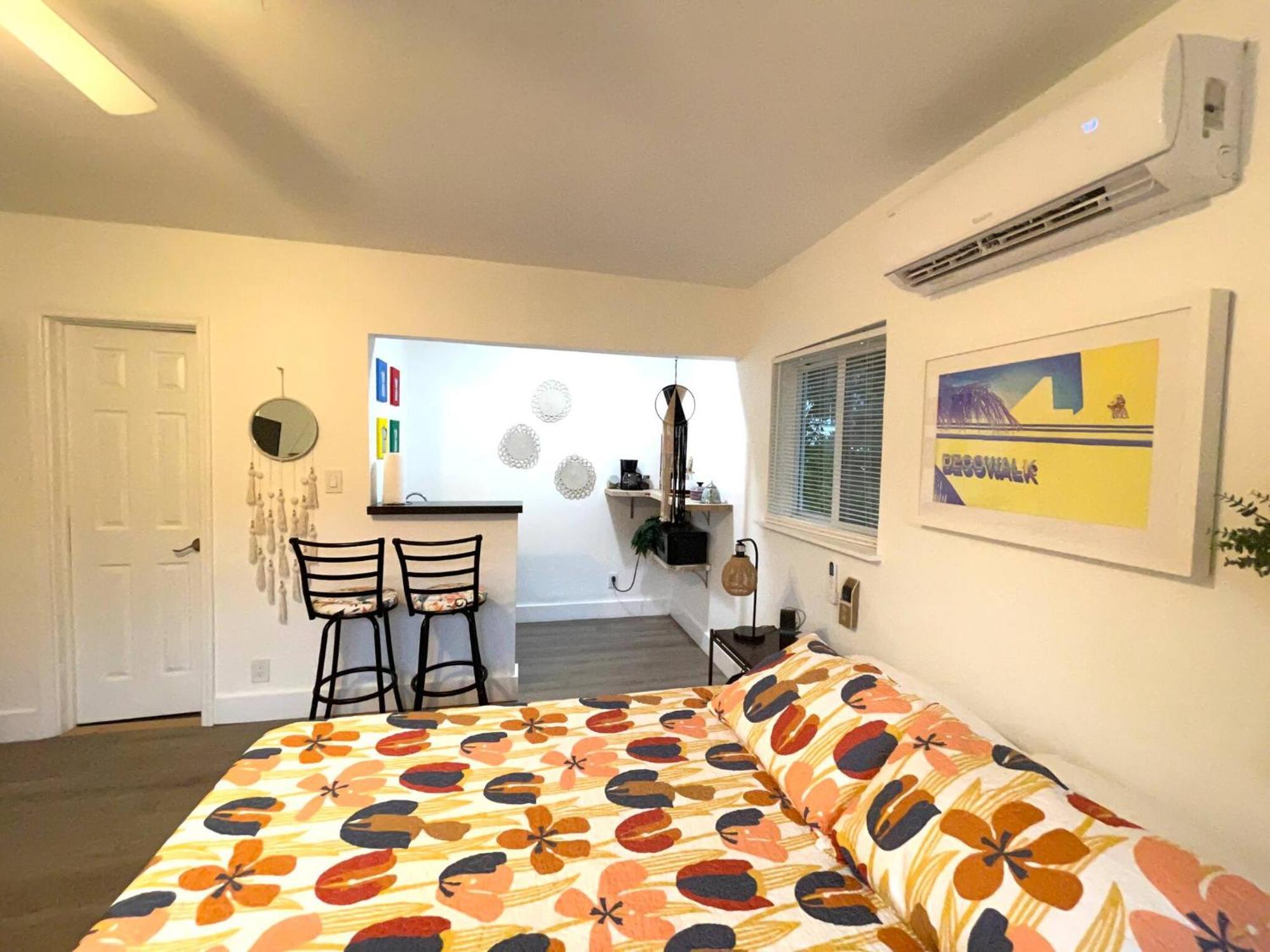 Apartment Tropical Paradise In Miracle Mile W/ Parking *